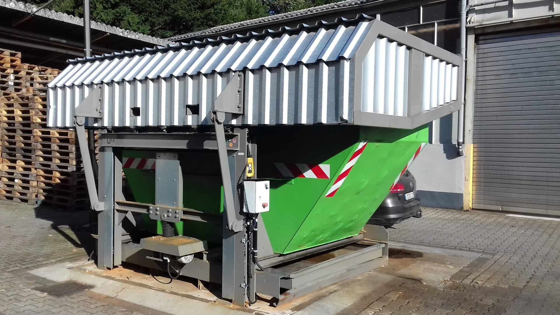 Kompakter Containerstellplatz im Innenhof bei ANDRITZ Küsters 2 Containerüberdachung Containerstellplatz CONSTELLMAT Containerabdeckung