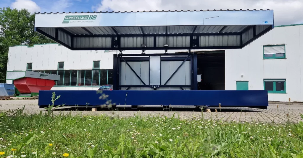 Containerstellplatz ABNWQ 240 in blauer Farbe