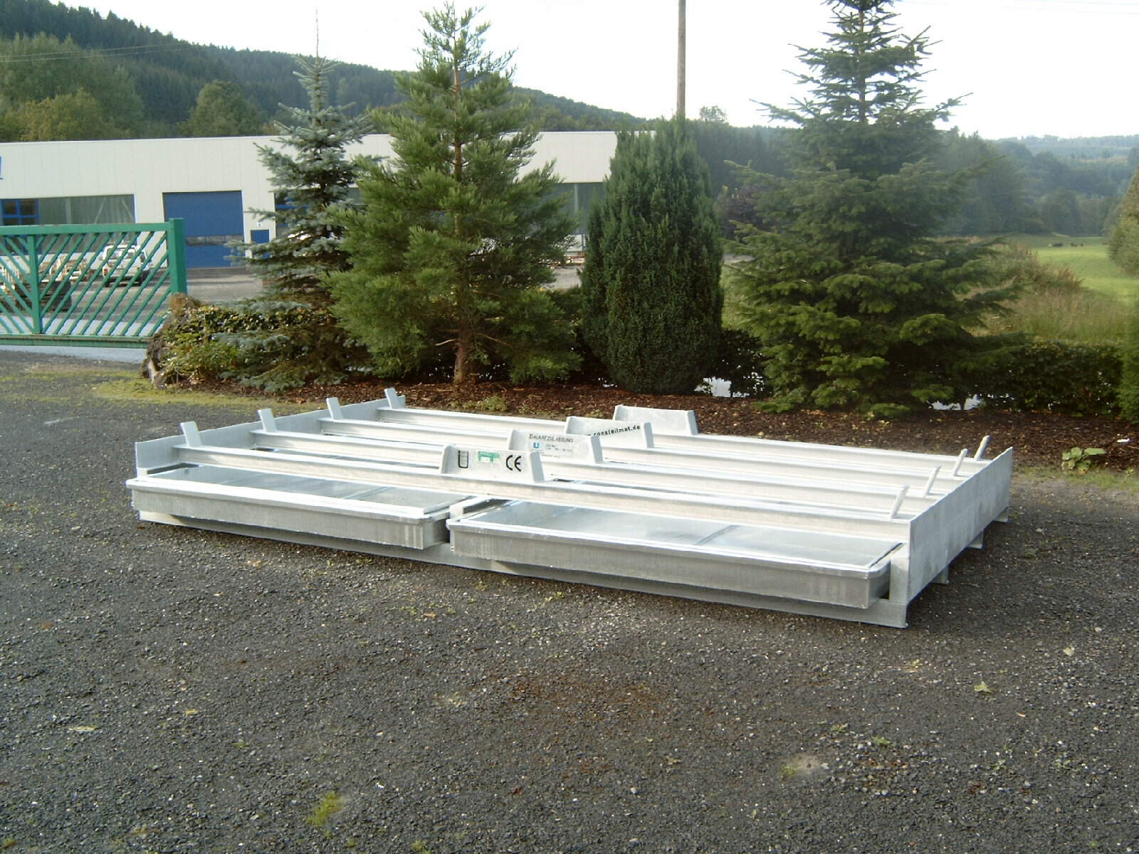 Container spaces for skips 22 CONSTELLMAT Containerstellplatz NW 70 140 21