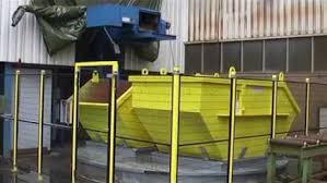 Containerstellplatz mit automatischer Beschickung