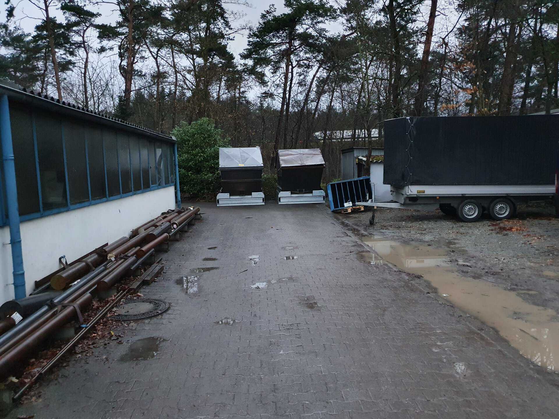 Container spaces for lidded containers 5 DD 100 Bild10 scaled