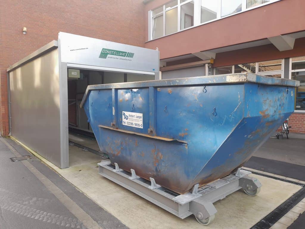 verfahrbarer containerstellplatz
NCWFE 100
mobiler containerstellplatz
NCWFE 100 containerstellplatz
CONSTELLMAT NCWFE 100
CONSTELLMAT verfahrbarer containerstellplatz
NCWFE 100 Spänelagerung
NCWFE 100 automatisierte Beschickung
verfahrbarer container mit Staplertaschen
containerstellplatz mobil verschiebbar
containerstellplatz flexibel
containerstellplatz leicht zu positionieren
containerstellplatz steckerfertig
containerstellplatz mit Vordachlagerung
containerstellplatz wetterfest
container sauber lagern
container einfach beschicken
containerwechsel schnell und effizient
Material geschützt vor Regen
Diebstahlschutz für Container
betriebssicherer containerstellplatz
wartungsarm containerstellplatz
verfahrbarer containerstellplatz für Industrie
NCWFE 100 mit automatischer Beschickung
NCWFE 100 Spänelagerung mobil
mobiler containerstellplatz mit Auffangwanne
NCWFE 100 einfach zu positionieren
CONSTELLMAT verfahrbarer containerstellplatz kaufen