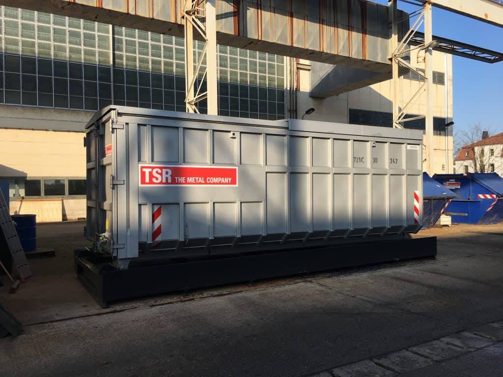 Späneanlage mit WHG-Schutz 1 Späneanlage mit WHG-Schutz - Containerstellplatz - Containerstellplätze - AwSV-konform - Spänecontainer lagern - Metallspäne Lagerung Metallspäne - CONSTELLMAT