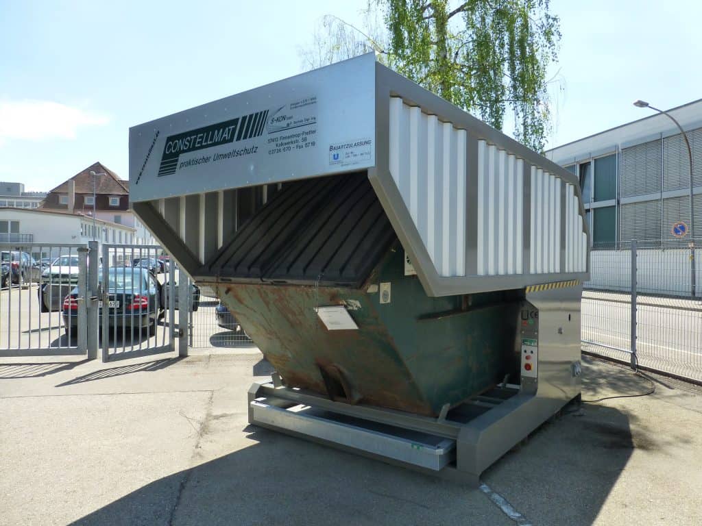 Starke Lösung. Starker Einsatz. – PUTSCH setzt seit über zwei Jahrzehnten auf CONSTELLMAT 3 Containerüberdachung Containerabdeckung Containerstellplatz
