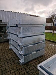 Auffangwannensystem - robust, langlebig & sicher 5 Trafowanne, Auffangwanne Transformator, Transformator-Auffangwanne, Ölauffangwanne Transformator, Trafowannen verzinkt, Stahl-Trafowanne, unbelastete Trafowanne, Transformatorenschutzwanne, Transformatorlagerung Auffangwanne, Transformatoröl Auffangwanne, Trafowanne WHG-konform, Trafowanne chemikalienbeständig, Transformator Sicherheitswanne, Transformatorstation Auffangwanne, Trafowanne modular, Transformator Ölauffangsystem, Trafowanne robust, Trafowanne langlebig, Trafowanne für Industrie, Trafowanne mobil, Trafowanne stationär, Trafowanne für elektrische Anlagen, Trafowanne befahrbar, Trafowanne aus Stahl, Trafowanne verzinkt, Transformator Ölauffangbehälter, Trafowanne Umwelt, Trafowanne für Außenlagerung, Trafowanne sicher, Trafowanne platzsparend